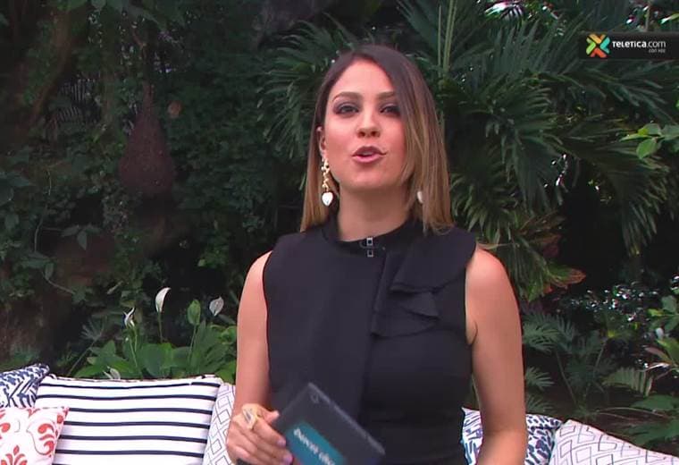 Aprenda a lucir aretes grandes y de colores todos los días