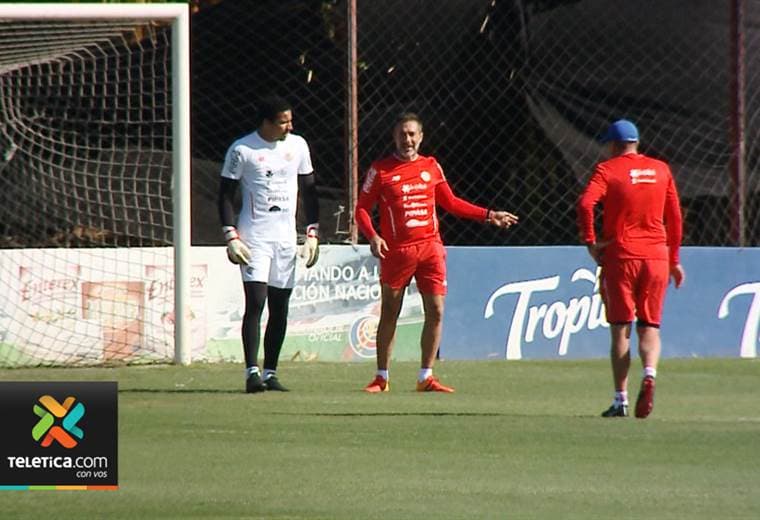 Más trabajo en cancha y menos video, así son las nuevas prácticas de La Sele con Matosas