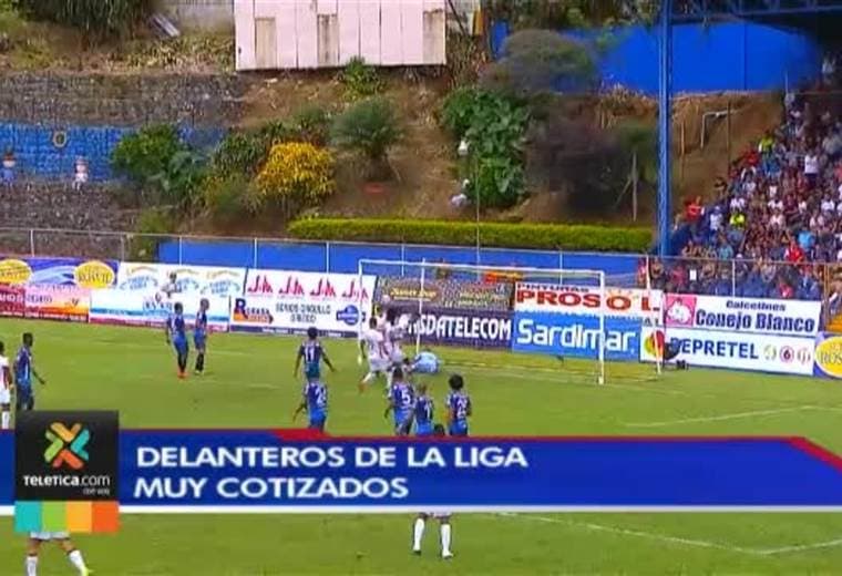 Alajuelense tiene varias ofertas para sus delanteros