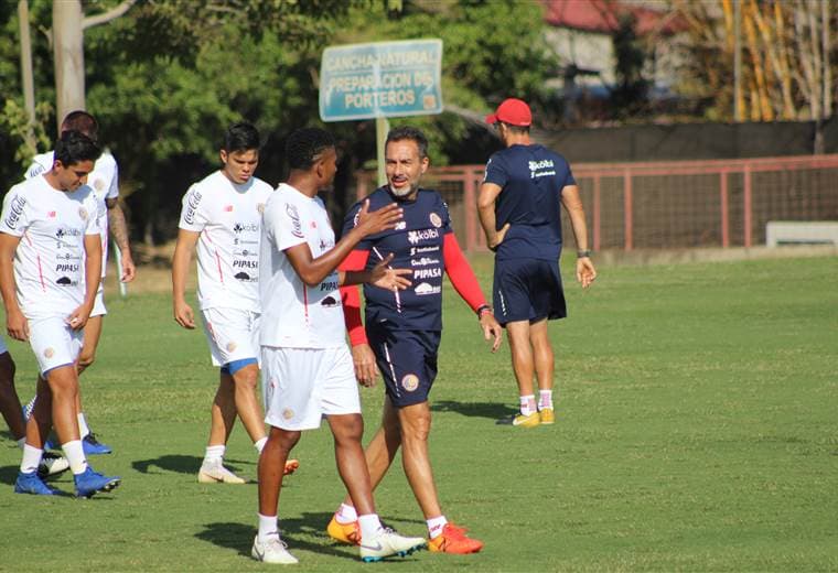 Entrenamiento de la Selección Nacional en el Proyecto Gol.|Fernando Araya
