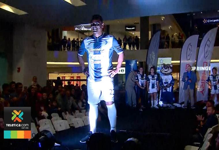 Presentación nuevo uniforme del Cartaginés