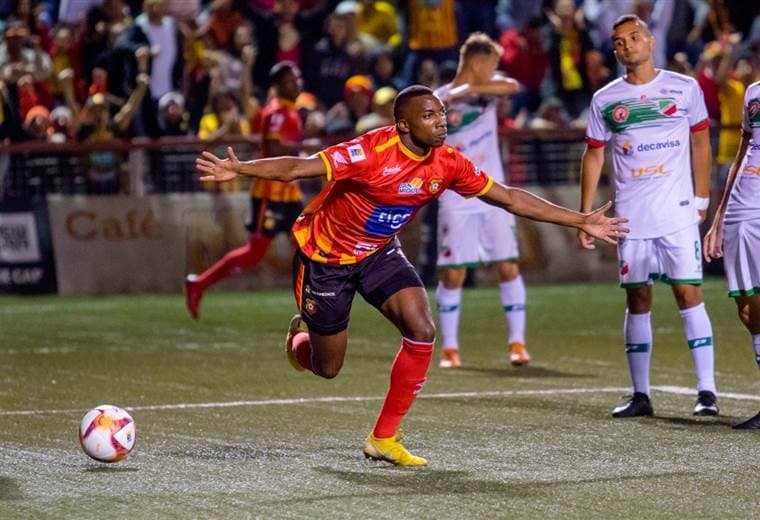 El delantero rojiamarillo Mynor Escoe |Prensa Club Sport Herediano. 