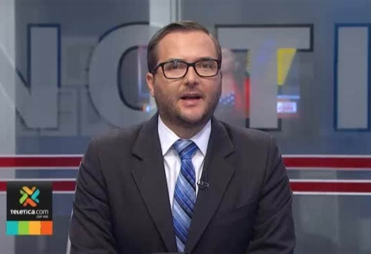 Hombre fue encontrado sin vida dentro de un vehículo en Santa Ana.