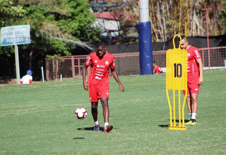 Entrenamiento de la Selección Nacional.|Fernando Araya