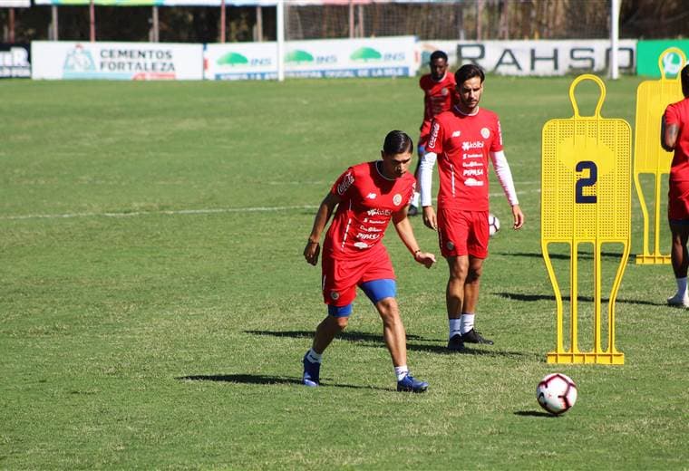 Entrenamiento de la Selección Nacional.|Fernando Araya
