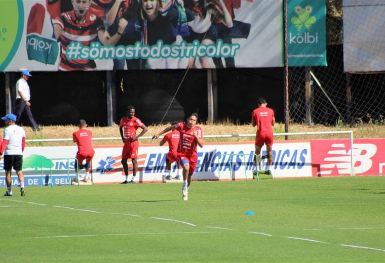 Entrenamiento de la Selección Nacional.|Fernando Araya