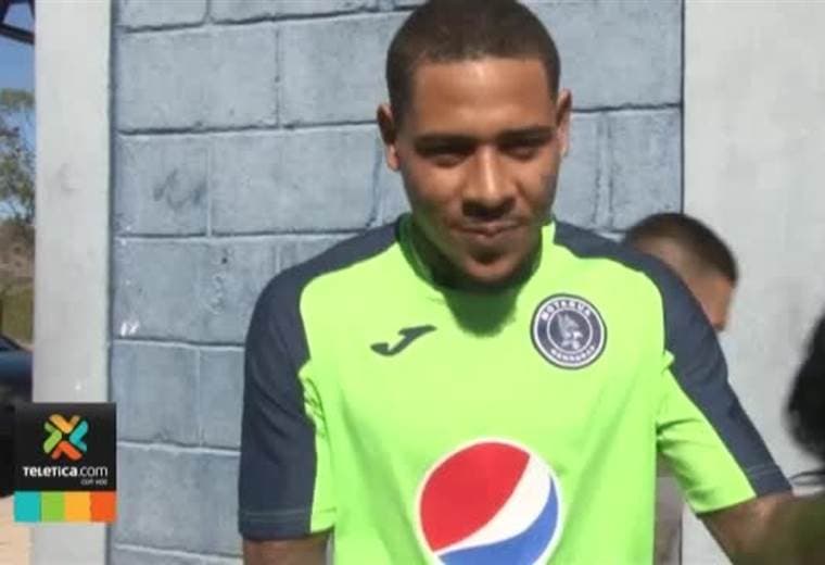 Henry Figueroa presentará papeles para permiso de trabajo el lunes