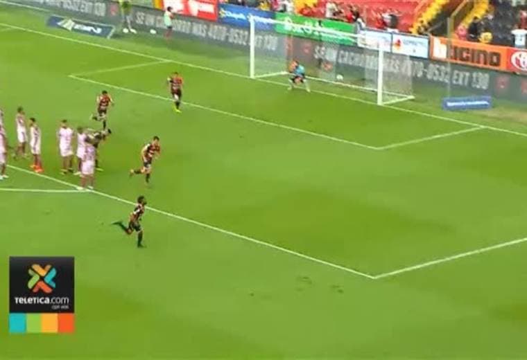 Maalique Foster espera conocer su futuro en el fútbol nacional