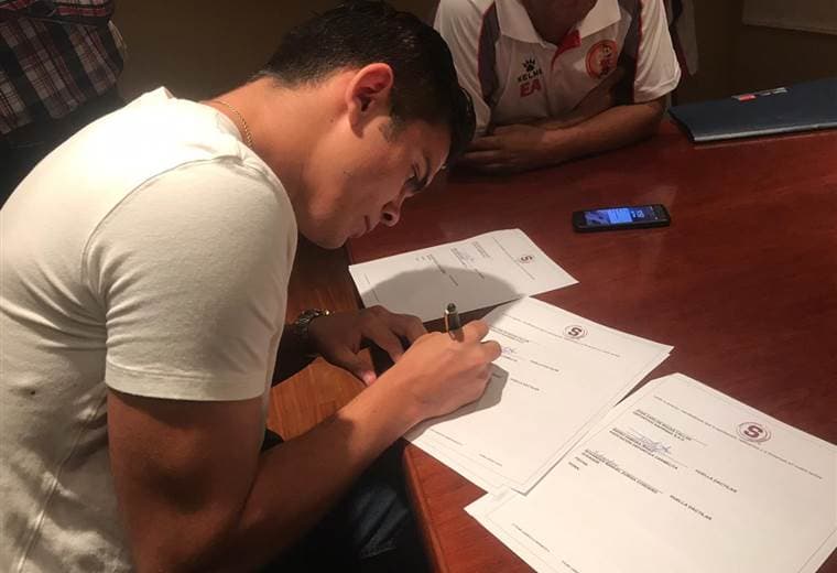 Firma de Suhander Zúñiga y Jonathan Martínez.|Prensa Carmelita