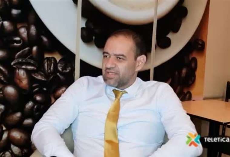Turrialbeño promueve turrialba para atraer empleo