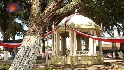 De tour por Esparza a pie