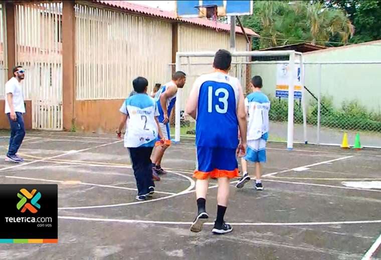 Fundación cumple 45 años de brindar terapia y educación a niños, jóvenes y adultos