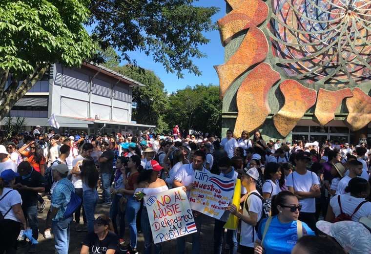 Manifestación de universidades públicas 