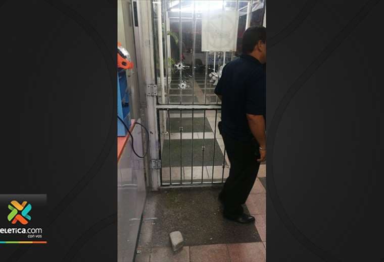 Balacera deja un hombre herido en Centro Comercial Pasoca en La Unión de Cartago