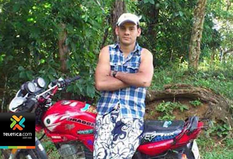 Autoridades siguen la búsqueda del sujeto que asesinó a su pareja y a su hija en  Puerto Jiménez