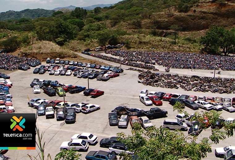 Planteles de Cosevi están repletos de vehículos que nadie retira