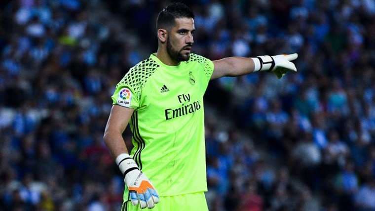 Acusado de racismo el arquero español del Leeds Kiko Casilla