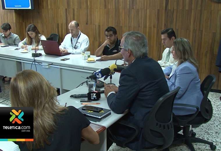 Empresa del expresidente de Uccaep Gonzalo Delgado habría vendido equipo falso a la CCSS