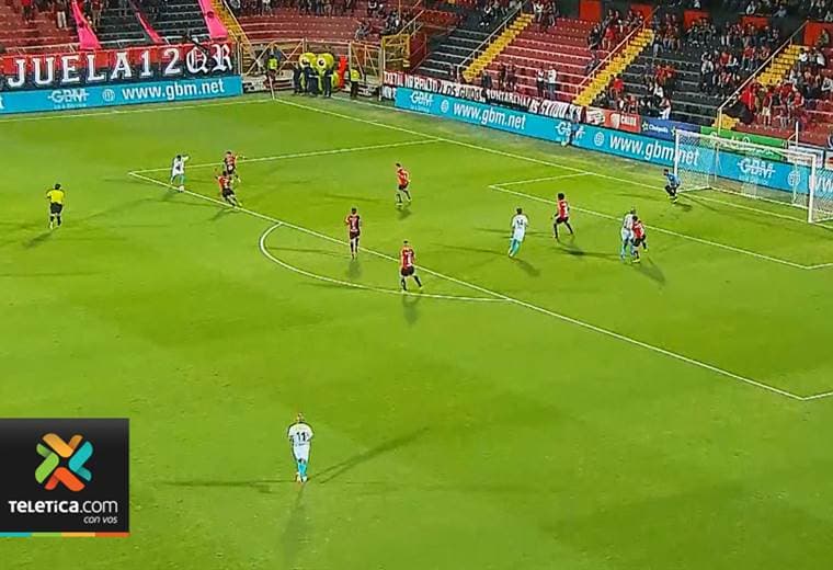 Alajuelense busca ganar su primer partido en el Morera Soto en el presente torneo