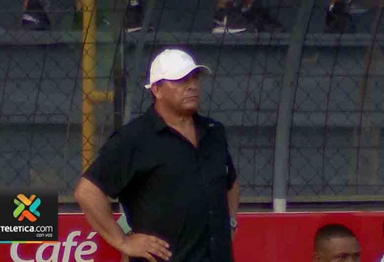 Primera vuelta dejó como un saldo cinco técnicos fuera de su puesto