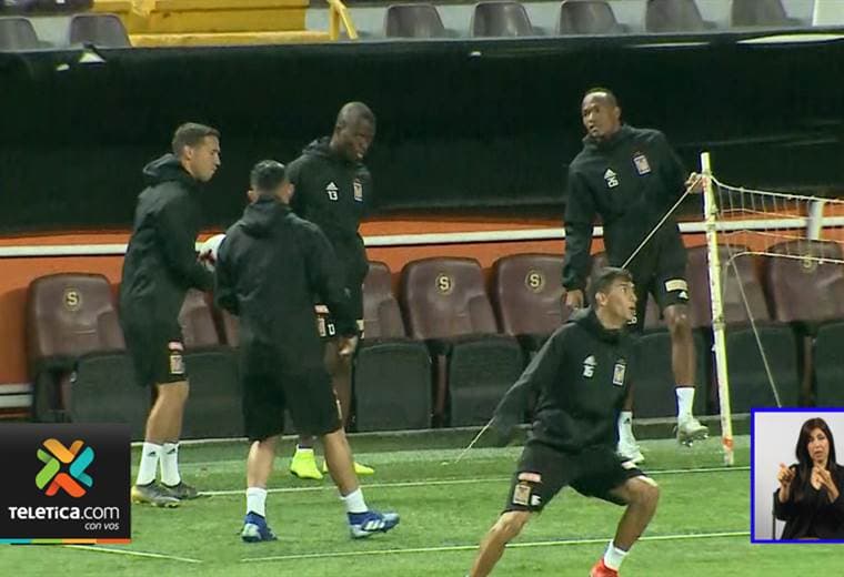 tigres hizo reconocimiento anoche del Ricardo Saprissa
