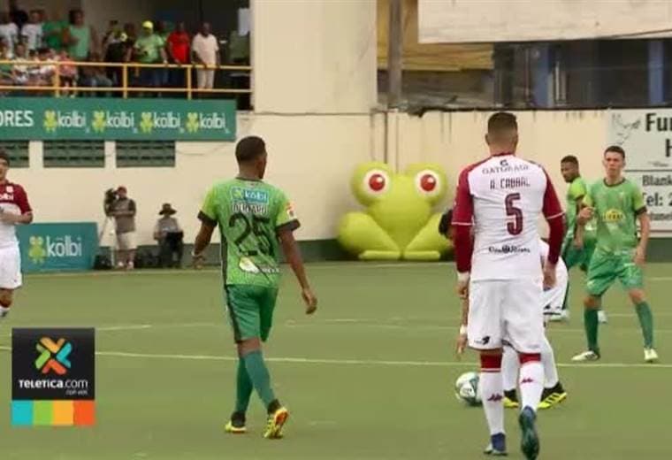 Alejandro Cabral se perfila para ser titular con Saprissa este sábado