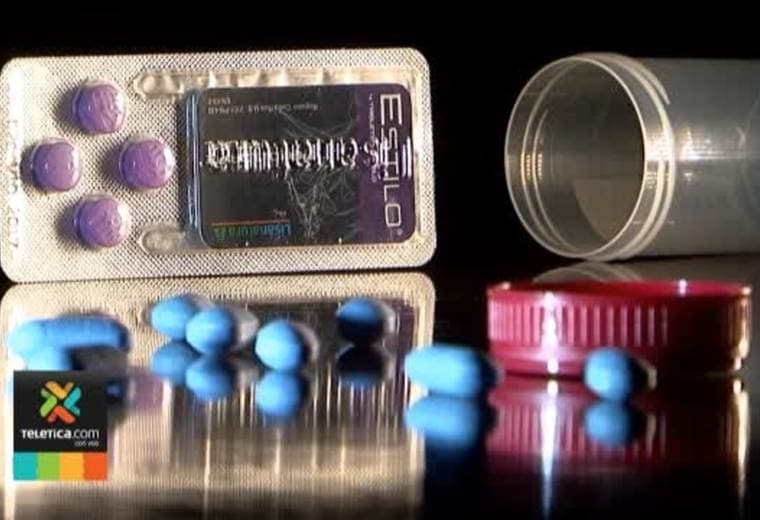 Ministerio de Economía multó empresa dueña de la Fischel y La Bomba por prácticas monopolísticas