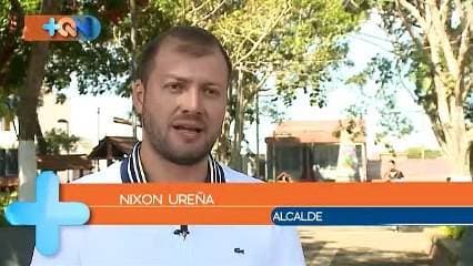 San Ramón es un pueblo con historia. El 19 de enero de 1844 se fundó mediante decreto de la República el Valle de los Palmares.     Se conocía así al territorio comprendido hoy entre San Miguel de Naranjo hasta Santiago de San Ramón. 12 años más tarde de que fuera reconocido como pueblo, San Ramón recibió el título de cantón. El segundo de la provincia de Alajuela.     Dejemos atrás la historia de sus inicios para conocer al San Ramón actual. 14 distritos, más de 80 mil habitantes, 1018 km2 de extensión territorial.     San Ramón tiene de todo. Es una mezcla de ciudad y campo. Cataratas, aguas termales, maravillosos paisajes y una gran riqueza cultural, donde la poesía ocupa un lugar especial.     En los últimos años Moncho se ha convertido en el centro de atención por la famosa celebración de La Entrada de los Santos.