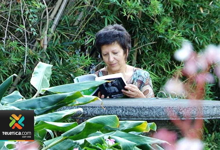 Escritora Lola Pereira presentará este jueves el libro: “Mensajeros del futuro”