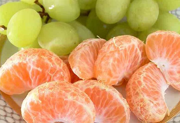 ¿Sabía que reducir la sal de los alimentos puede ayudarle a bajar de peso?