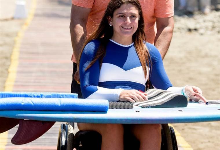 Jacó es la primera playa de Centroamérica en ser accesible para personas en sillas de ruedas. Foto prensa ICT