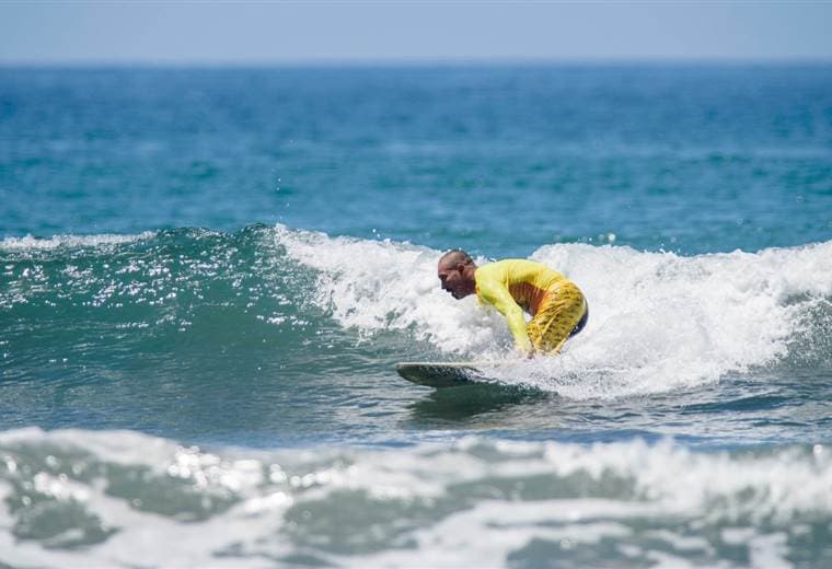 Jacó es la primera playa de Centroamérica en ser accesible para personas en sillas de ruedas. Foto prensa ICT