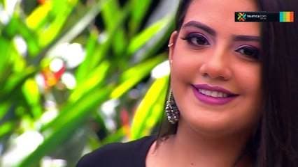 Ropa colorida y a la moda para mujeres talla plus