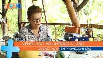 En Costa Rica hay barras como la de Tortuguero, Matina, Parismina, entre otras.  Todas tienen su particularidad, forma de vida, pero en común una cosa: de un lado hay mar y del otro, agua dulce.  Por eso es que vinimos a recorrer las de Parismina, una zona de tierra donde viven unas 500 personas todas dependientes al 100% del turismo.  Acá vienen voluntarios de todo el mundo a cuidar a las tortugas y en la zona les venden comida y servicios. 3 especies de tortugas comienzan su visita desde marzo y hasta octubre, potencializando la zona en un completo ecosistema de vida.