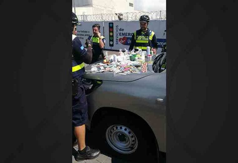 Se decomisa esta tarde una importante cantidad de medicamentos ilegales en el Parque CC La Merced
