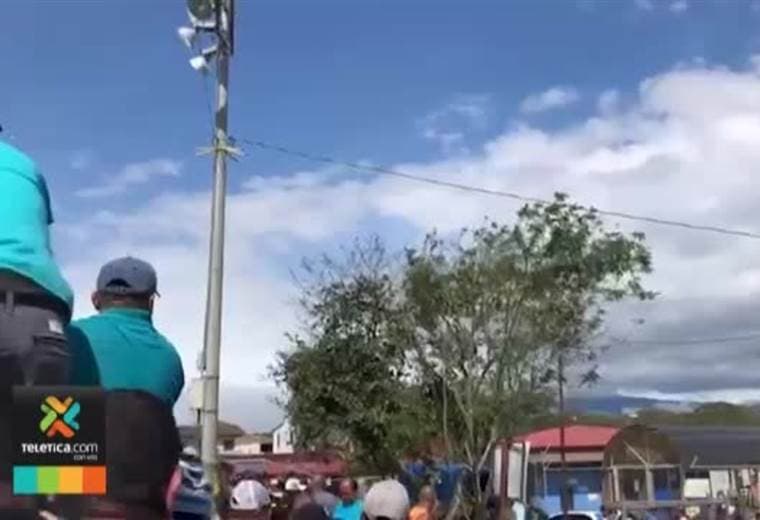 Una balacera en medio de un partido de fútbol causó pánico en San Pablo de Heredia.