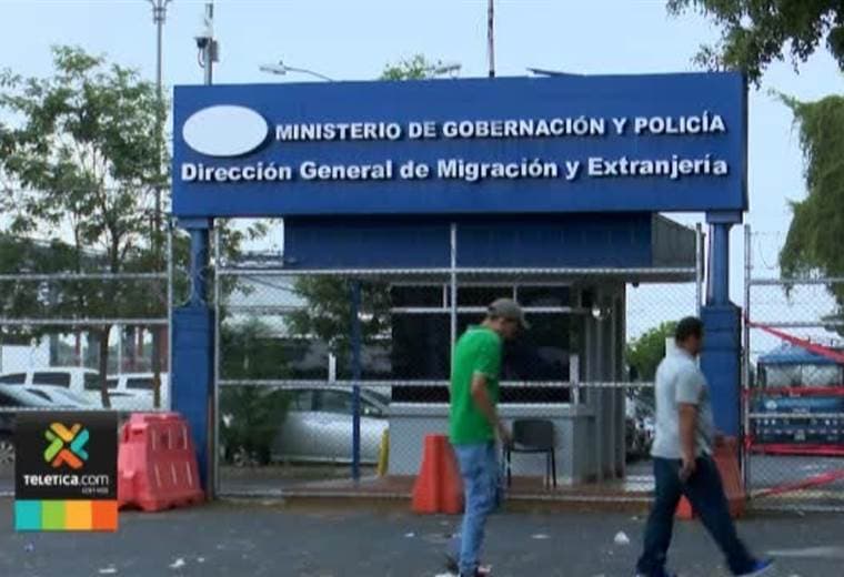 Gobierno decidió ampliar permiso temporal a trabajadores que no cuentan con estatus migratorio legal