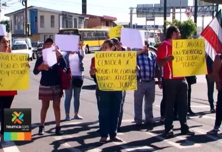 Vecinos de Guadalupe se manifestaron por cortes de agua potable que viven desde hace más de un mes