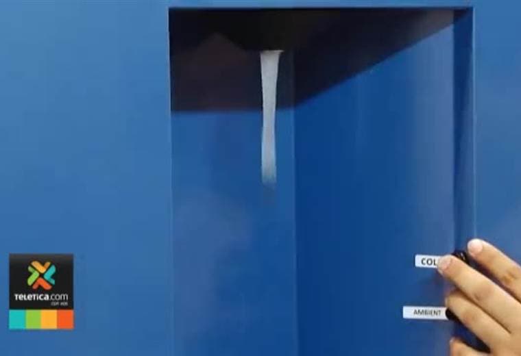 Máquina israelí crea agua a partir del aire