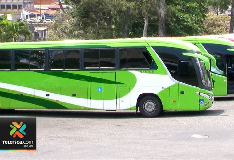Buses caribeños reporta que viajes a Limón tardan hasta tres horas más por colapso de APM Terminals