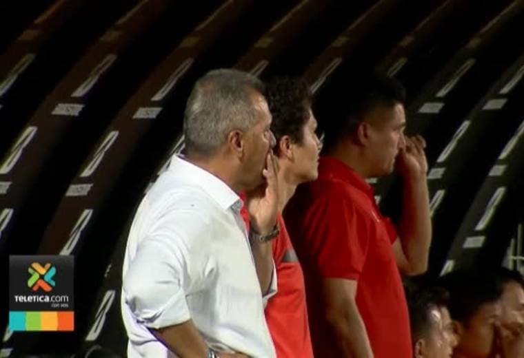 Hernán Torres confirma que quiere seguir en Alajuelense