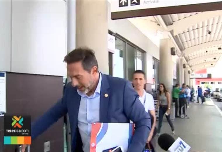 Gustavo Matosas viajó este martes para presenciar el sorteo de la Copa Oro 2019