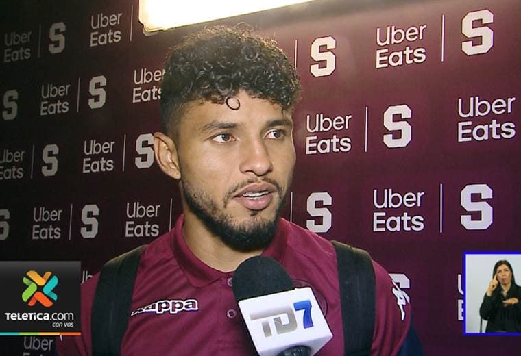 Morados han disputado 9 partidos-en cancha artificial