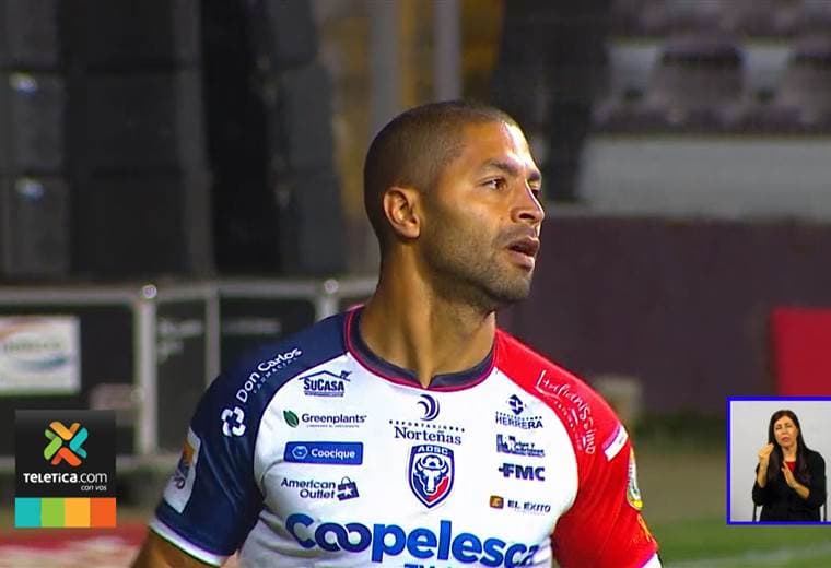 Un delantero es la carta a gol de San Carlos