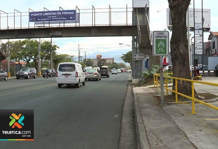 Bautizan puente peatonal y calle en La Sabana en reconocimiento al periodismo nacional