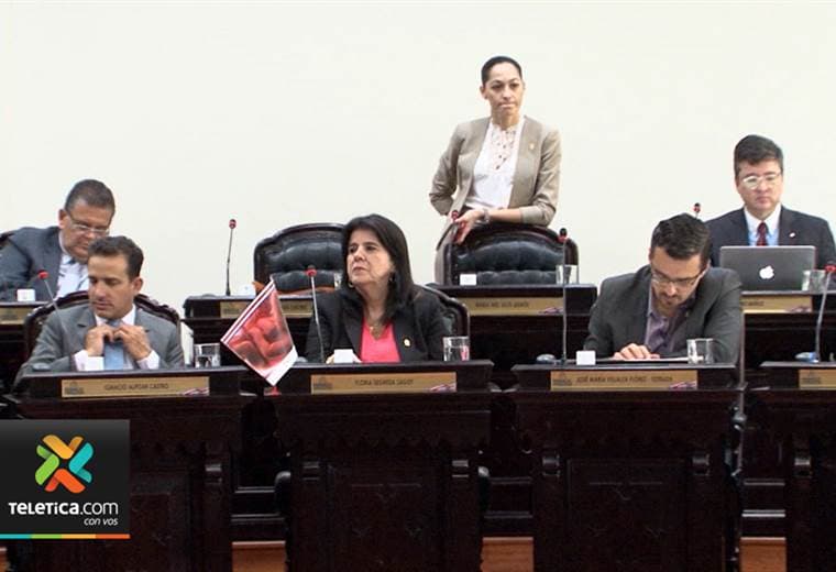 Idea de un Estado laico encuentra un panorama dividido en la Asamblea Legislativa