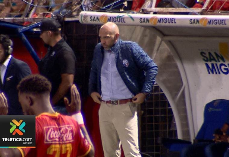 Luis Marín prepara un equipo ofensivo para intentar remontar la serie ante Herediano