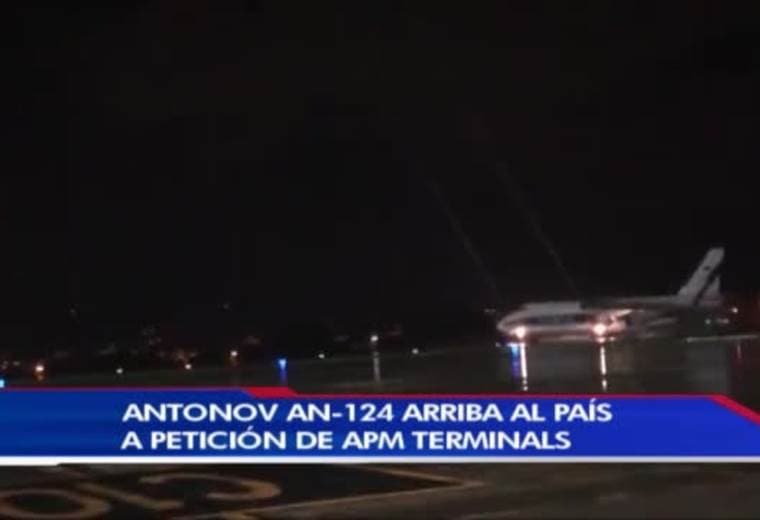 Esta noche llegó al país uno de los aviones más grandes del mundo