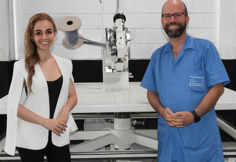 Foto Glass Elephant y The Bot Shop Trilce Jirón