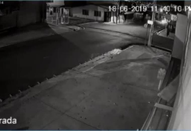 Video captó mortal accidente entre vehículo y motocicleta en Escazú